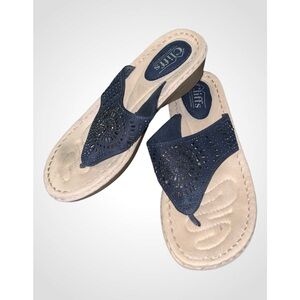 Cliffs by White Mountain Women's Cushioned Cienna Thong Sandal - Black - 7